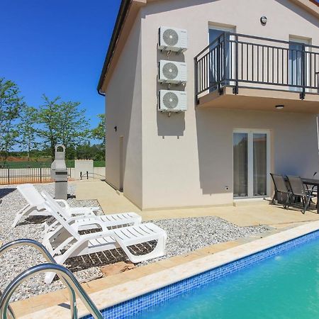 New Villa Seve II With Pool, Near The Town Center, 3Km From The Beach Pula Exteriér fotografie