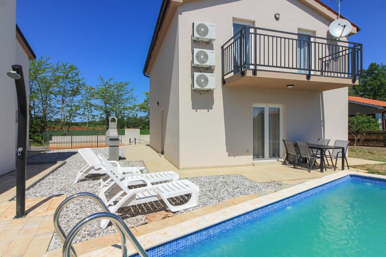 New Villa Seve II With Pool, Near The Town Center, 3Km From The Beach Pula Exteriér fotografie